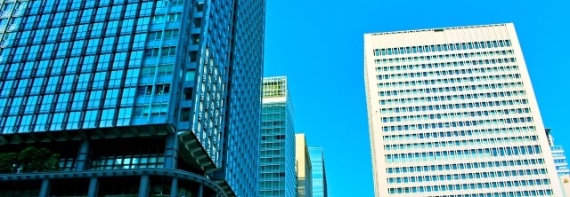 都内の高層ビル